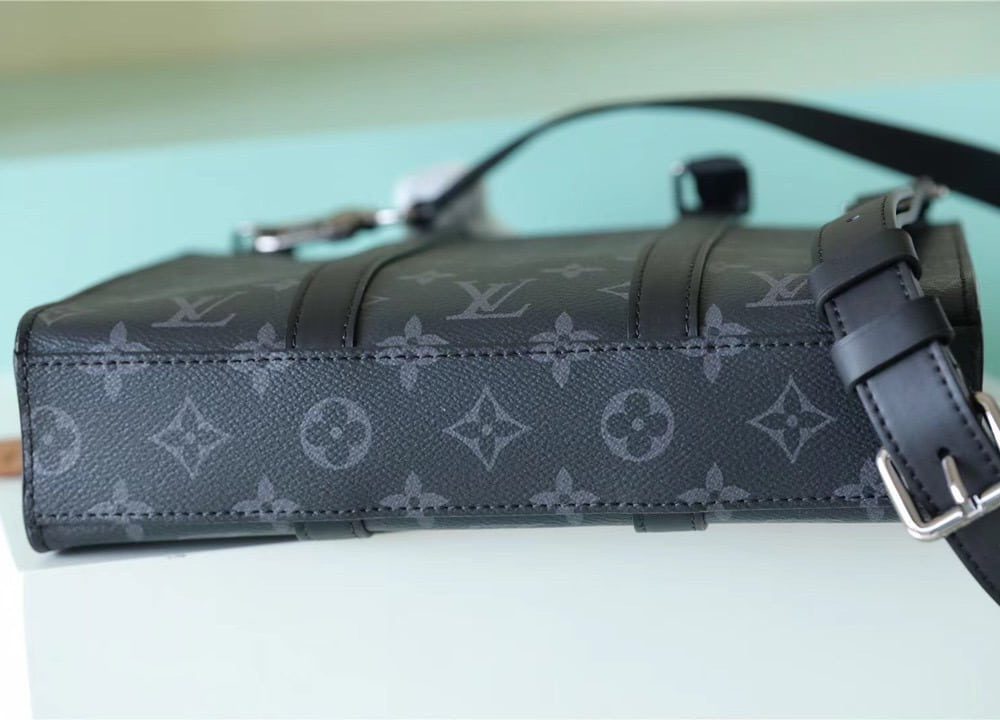 1:1 Replica Louis Vuitton LV Sac Plat Cross Monogram Eclipse Reverse Canvas Unique Bag For Men M59664 - 11.2in/28.5cm