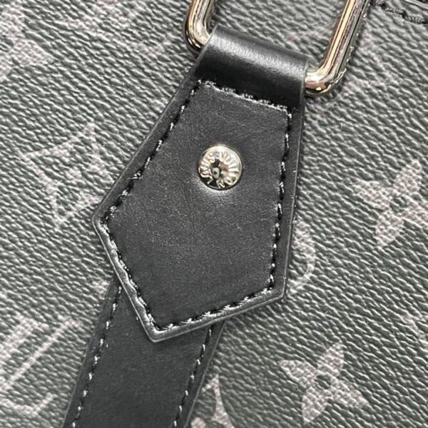 1:1 Replica Louis Vuitton LV Sac Plat Cross Taurillon Black Unique Bag For Men M59960 - 28.5in/11.2cm
