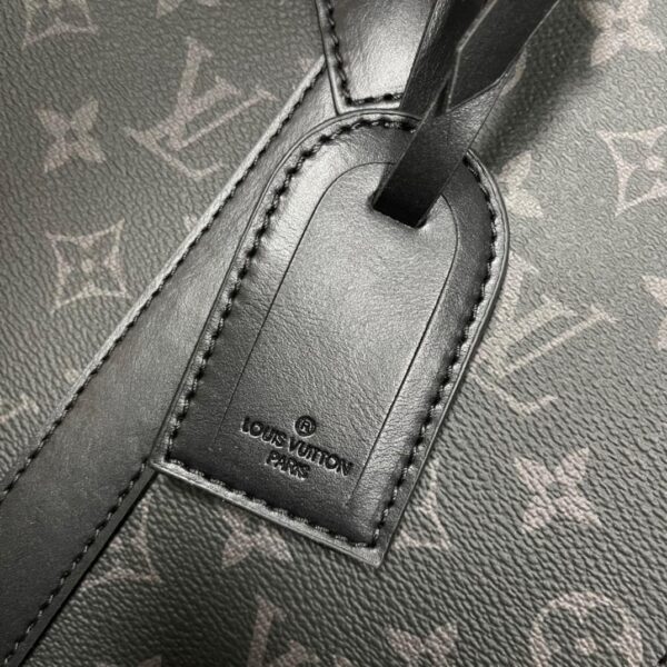 1:1 Replica Louis Vuitton LV Sac Plat Cross Taurillon Black Unique Bag For Men M59960 - 28.5in/11.2cm
