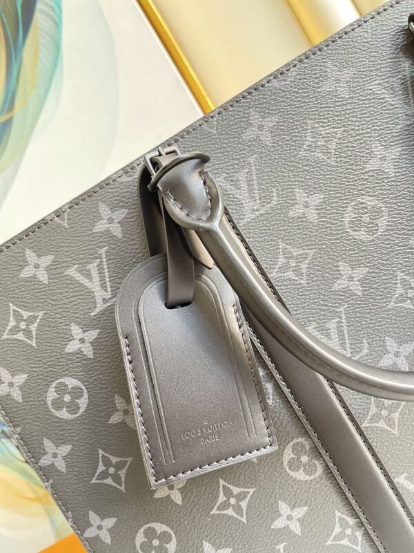 1:1 Replica Louis Vuitton LV Sac Plat Horizontal Zippe Monogram Eclipse Unique Bag For Men M45265 - 15.4in/39cm