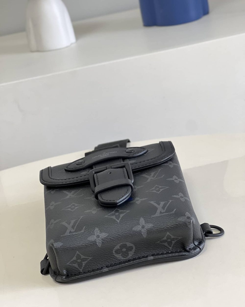 1:1 Replica Louis Vuitton LV Saumur Slingbag Monogram Eclipse Black Unique Bag For Men M45912 - 7.1in/18cm