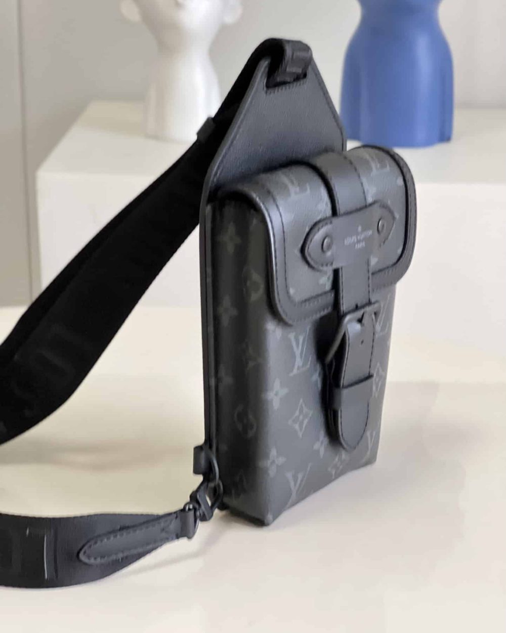 1:1 Replica Louis Vuitton LV Saumur Slingbag Monogram Eclipse Black Unique Bag For Men M45912 - 7.1in/18cm