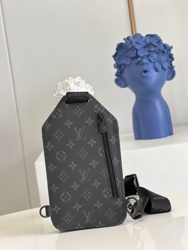 1:1 Replica Louis Vuitton LV Saumur Slingbag Monogram Eclipse Black Unique Bag For Men M45912 - 7.1in/18cm