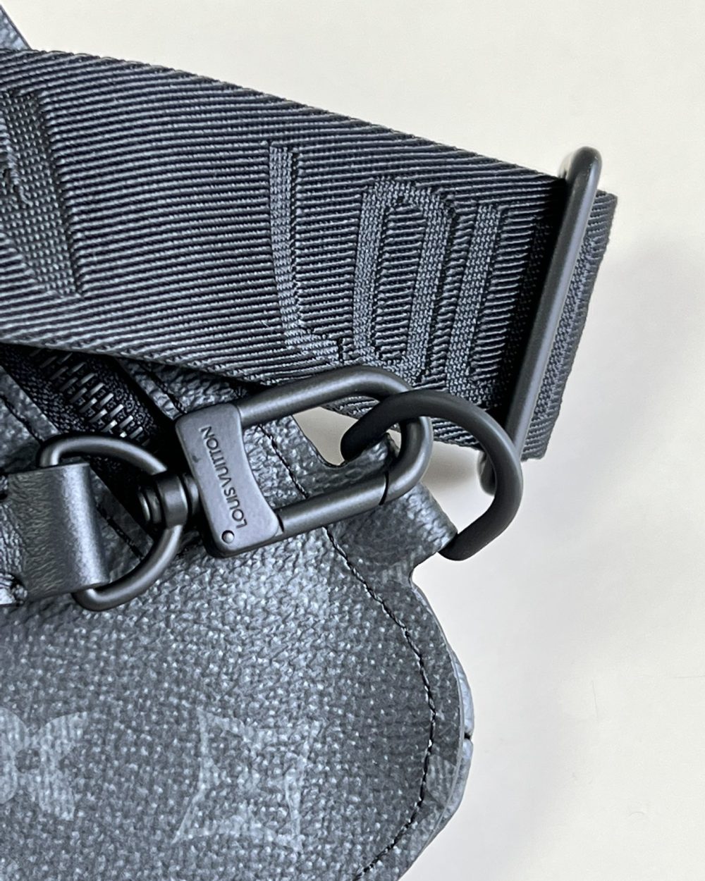 1:1 Replica Louis Vuitton LV Saumur Slingbag Monogram Eclipse Black Unique Bag For Men M45912 - 7.1in/18cm