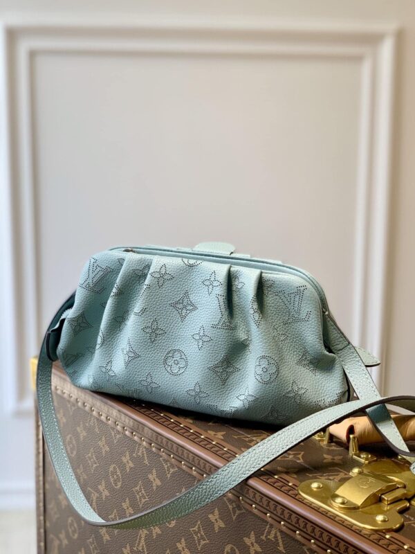 1:1 Replica Louis Vuitton LV Scala Mini Pouch Vert Lagon 9in/ 23cm M80094 Luxury Bag For Women