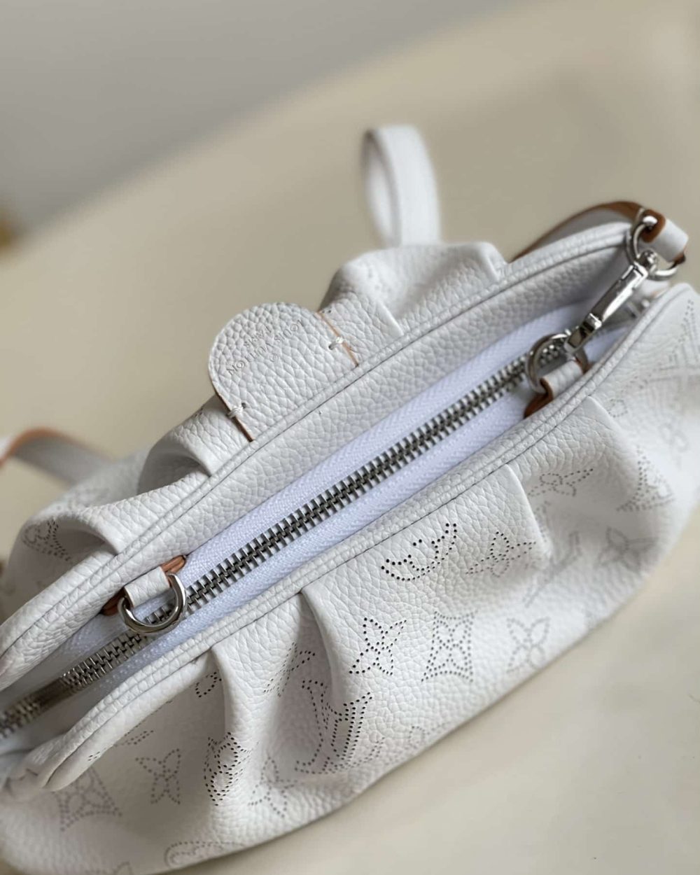 1:1 Replica Louis Vuitton LV Scala Mini Pouch White Luxury Bag For Women M80410 - 9.1in/23cm