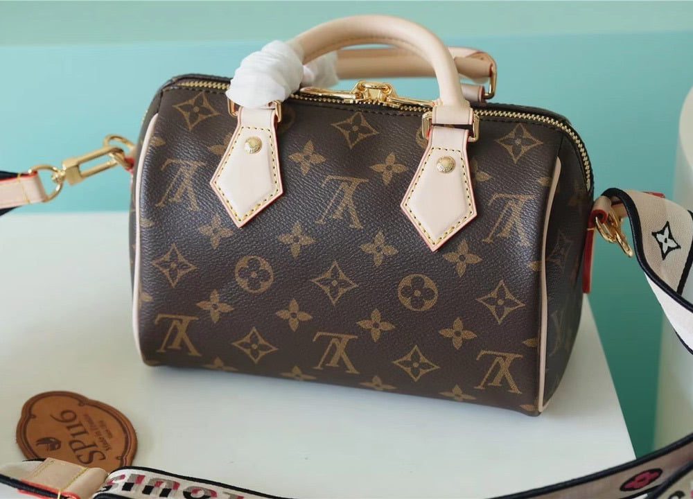 1:1 Replica Louis Vuitton LV Speedy Bandoulière 20 Monogram Canvas Black Luxury Bag For Women M46234 - 20cm/7.9in