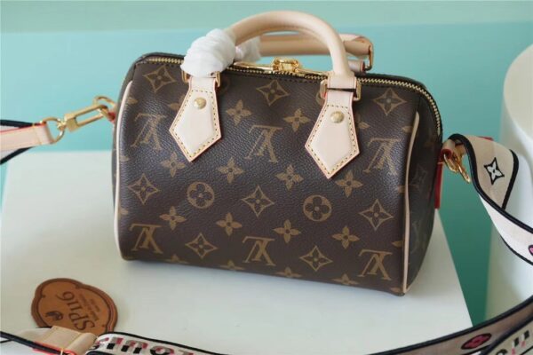 1:1 Replica Louis Vuitton LV Speedy Bandoulière 20 Monogram Canvas Black Luxury Bag For Women M46234 - 20cm/7.9in