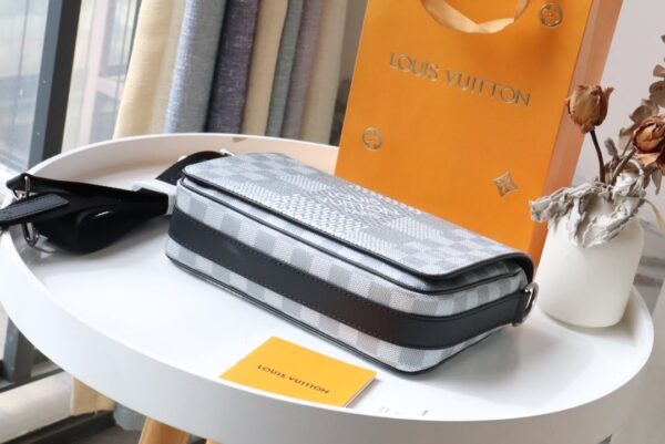 1:1 Replica Louis Vuitton LV Studio Messenger Damier Graphite Plaster Unique Bag For Men N50014 - 9.3in/25.3cm