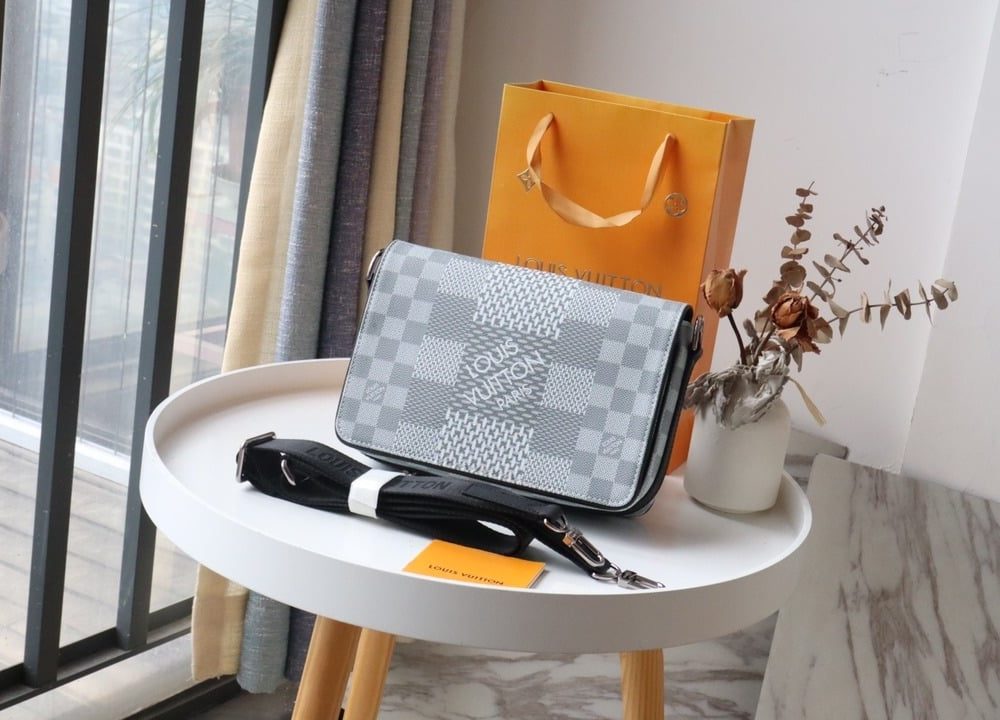 1:1 Replica Louis Vuitton LV Studio Messenger Damier Graphite Plaster Unique Bag For Men N50014 - 9.3in/25.3cm