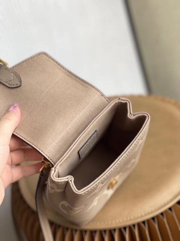 1:1 Replica Louis Vuitton LV Tiny Backpack Bicolor Monogram Empreinte Leather Luxury Bag For Women M80738 - 19cm
