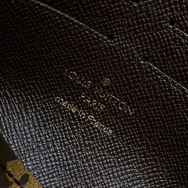 1:1 Replica Louis Vuitton LV Toiletry Pouch On Chain 26 Practical Bag Monogram Unique Bag for Men M81412 - 25 cm/ 9.8 in