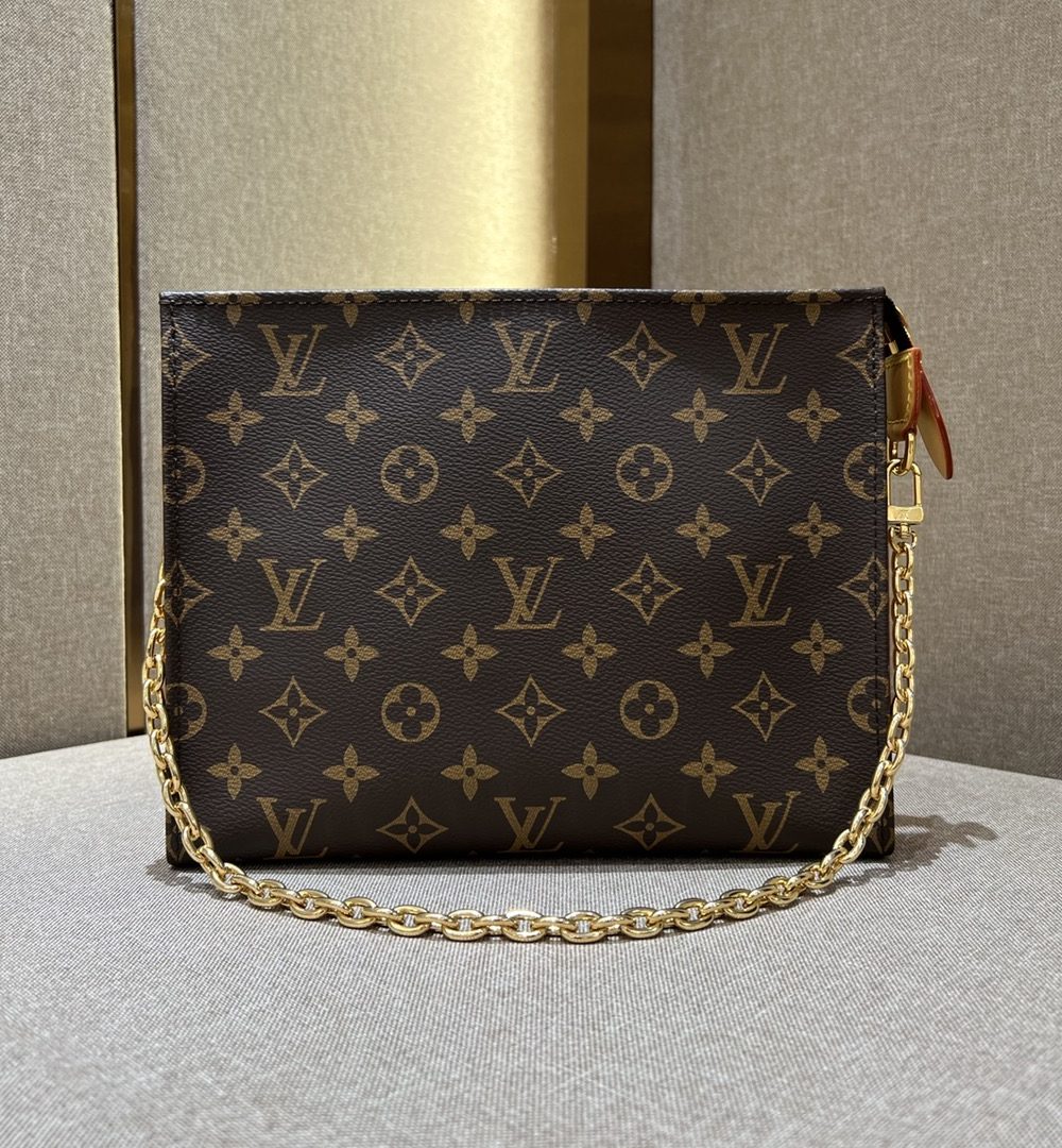 1:1 Replica Louis Vuitton LV Toiletry Pouch On Chain 26 Practical Bag Monogram Unique Bag for Men M81412 - 25 cm/ 9.8 in