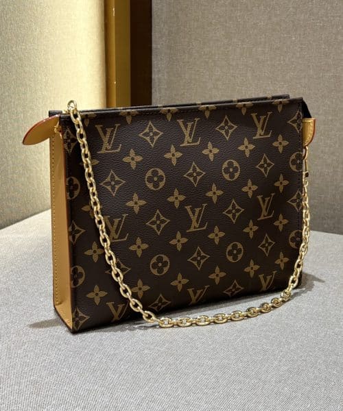 1:1 Replica Louis Vuitton LV Toiletry Pouch On Chain 26 Practical Bag Monogram Unique Bag for Men M81412 - 25 cm/ 9.8 in