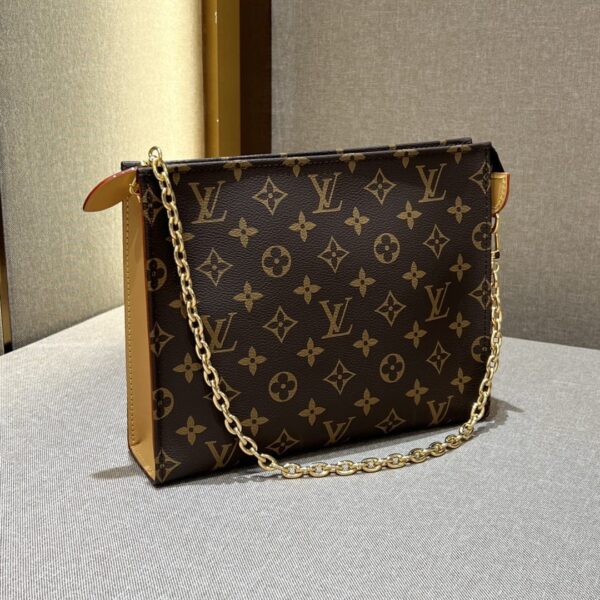 1:1 Replica Louis Vuitton LV Toiletry Pouch On Chain 26 Practical Bag Monogram Unique Bag for Men M81412 - 25 cm/ 9.8 in