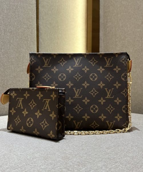 1:1 Replica Louis Vuitton LV Toiletry Pouch On Chain 26 Practical Bag Monogram Unique Bag for Men M81412 - 25 cm/ 9.8 in