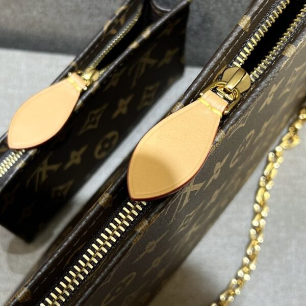 1:1 Replica Louis Vuitton LV Toiletry Pouch On Chain 26 Practical Bag Monogram Unique Bag for Men M81412 - 25 cm/ 9.8 in