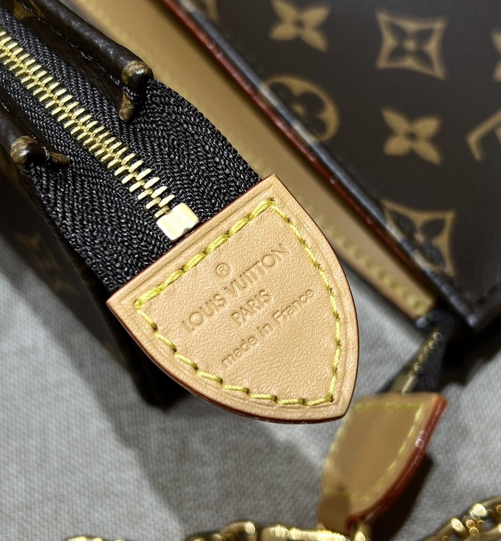 1:1 Replica Louis Vuitton LV Toiletry Pouch On Chain 26 Practical Bag Monogram Unique Bag for Men M81412 - 25 cm/ 9.8 in