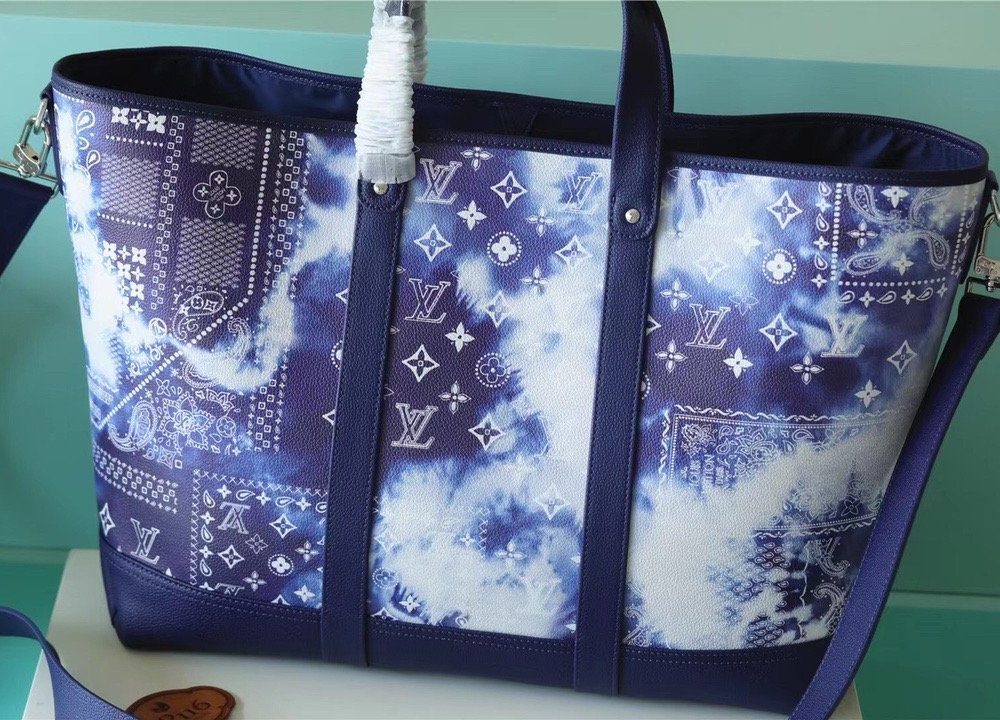 1:1 Replica Louis Vuitton LV Tote Journey Monogram Blue Unique Bag For Men M20553 - 23.6in/60cm
