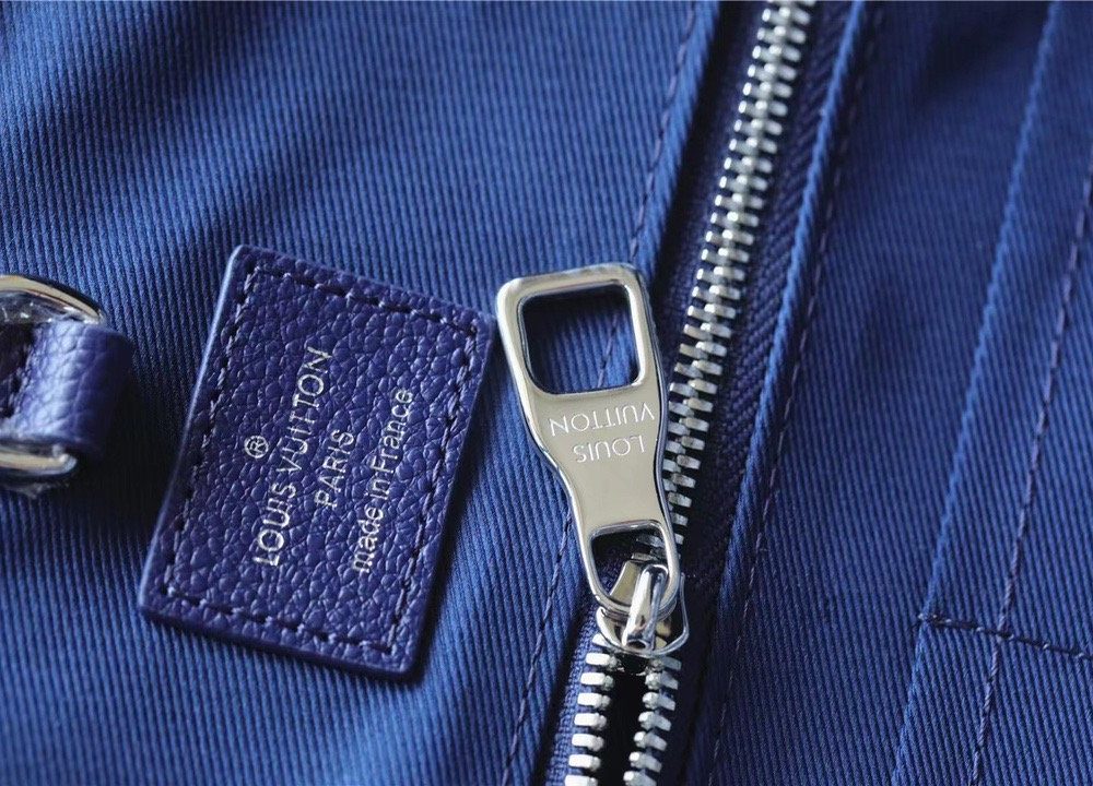 1:1 Replica Louis Vuitton LV Tote Journey Monogram Blue Unique Bag For Men M20553 - 23.6in/60cm