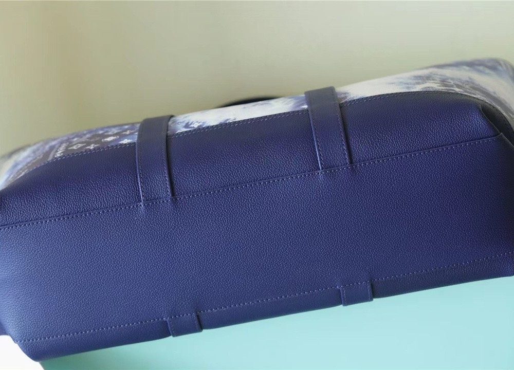 1:1 Replica Louis Vuitton LV Tote Journey Monogram Blue Unique Bag For Men M20553 - 23.6in/60cm