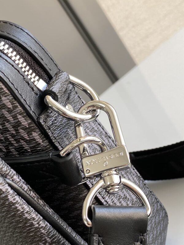 1:1 Replica Louis Vuitton LV Trio Messenger Damier Graphite Black Unique Bag For Men N50017 - 9.8in/25cm