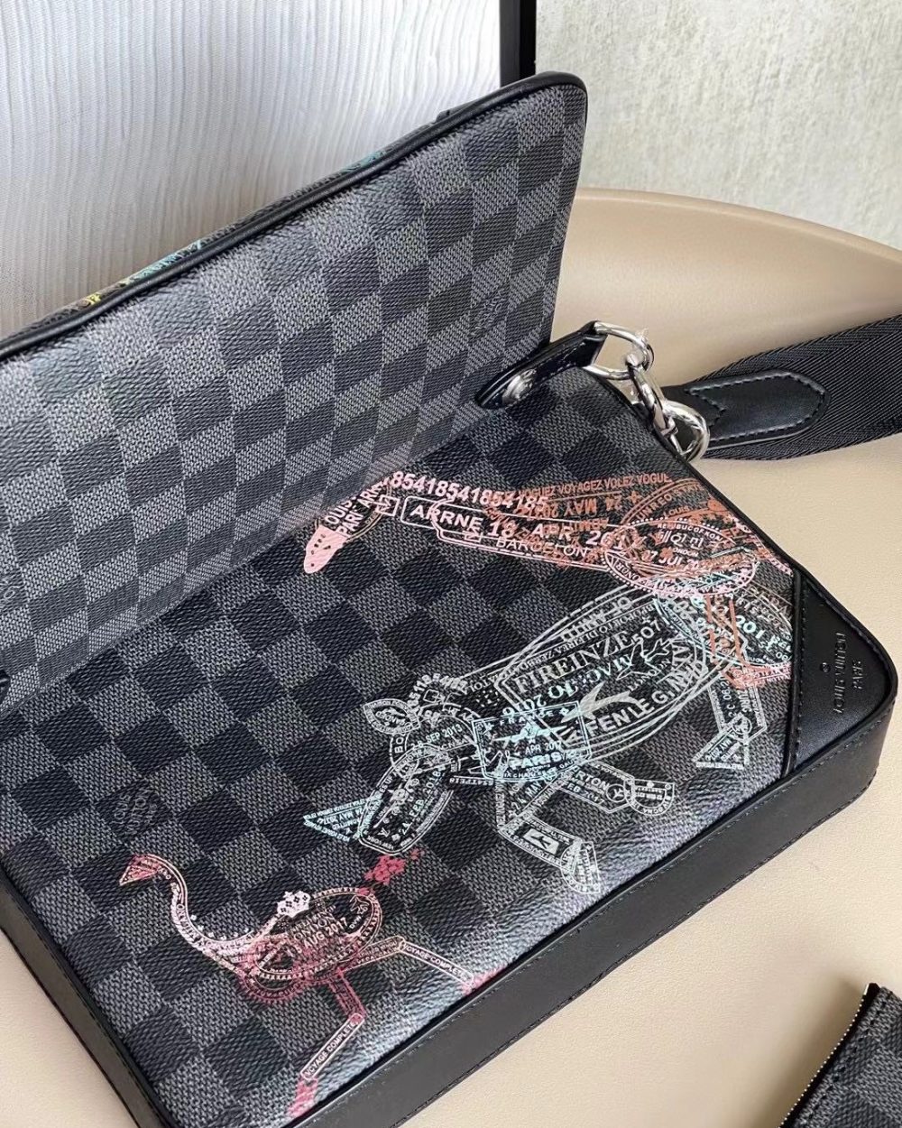 1:1 Replica Louis Vuitton LV Trio Messenger Damier Graphite Canvas Unique Bag For Men N58040 - 9.8in/25cm