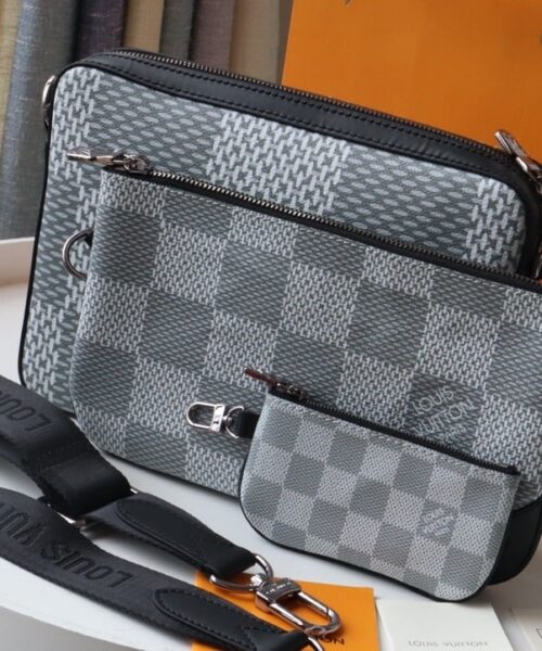1:1 Replica Louis Vuitton LV Trio Messenger Monogram Eclipse Monogram/ Eclipse Reverse Unique Bag For Men M69443 - 9.8in/25cm
