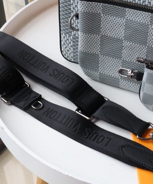 1:1 Replica Louis Vuitton LV Trio Messenger Monogram Eclipse Monogram/ Eclipse Reverse Unique Bag For Men M69443 - 9.8in/25cm
