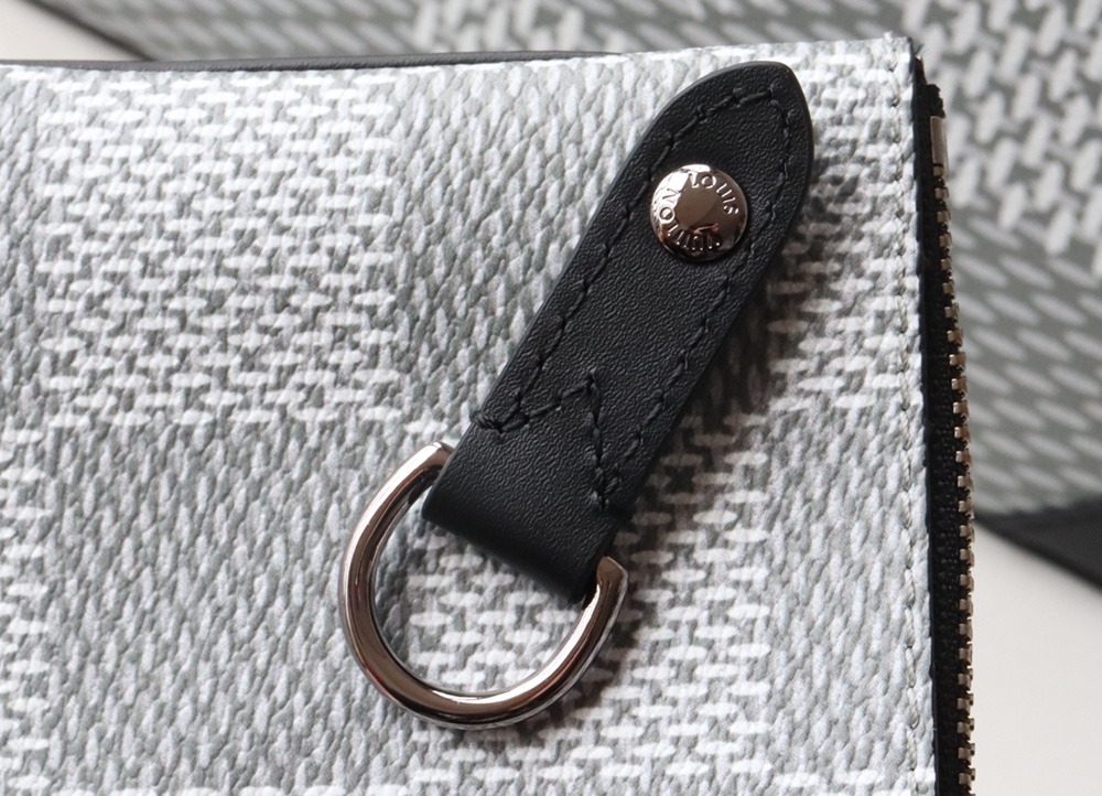 1:1 Replica Louis Vuitton LV Trio Messenger Monogram Eclipse Monogram/ Eclipse Reverse Unique Bag For Men M69443 - 9.8in/25cm