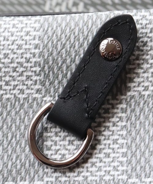 1:1 Replica Louis Vuitton LV Trio Messenger Monogram Eclipse Monogram/ Eclipse Reverse Unique Bag For Men M69443 - 9.8in/25cm