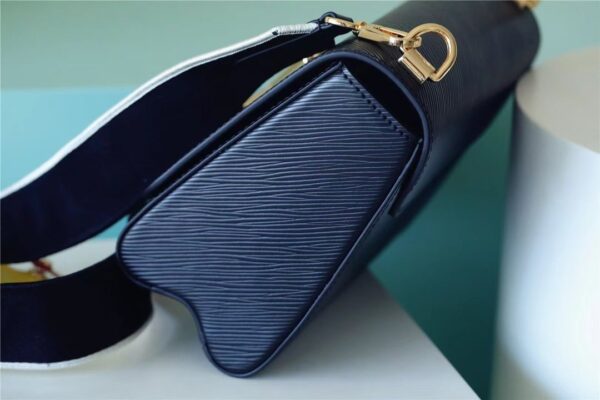 1:1 Replica Louis Vuitton LV Twist MM Epi Black Luxury Bag For Women M20680 - 7.5in/19cm