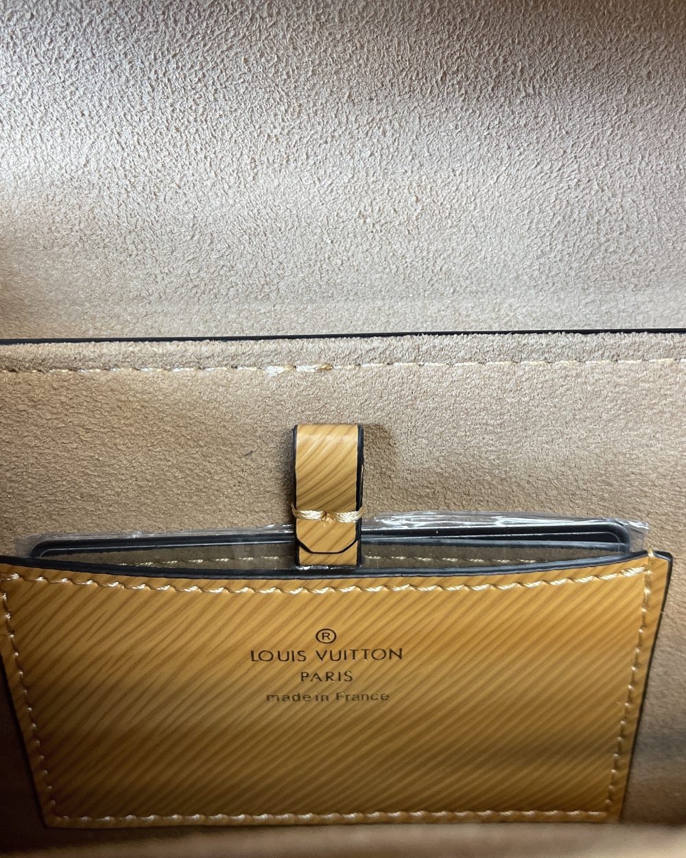 1:1 Replica Louis Vuitton LV Twist MM Epi Gold Miel Brown Luxury Bag For Women M59686 - 9.1in/23cm