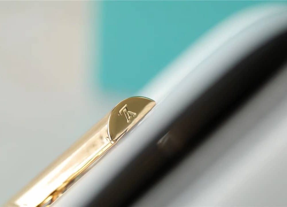 1:1 Replica Louis Vuitton LV Twist MM Epi White Luxury Bag For Women M55513 - 9.1in/23cm