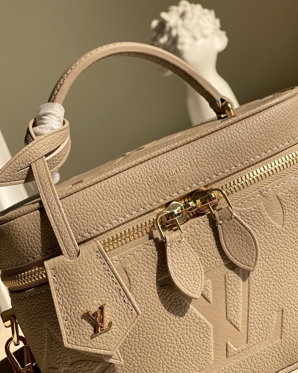 1:1 Replica Louis Vuitton LV Vanity PM Handbag Monogram Empreinte Tourterelle Beige Luxury Bag For Women M45608 -  7.5in/19cm