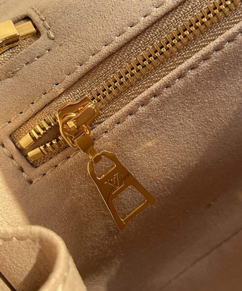 1:1 Replica Louis Vuitton LV Vanity PM Handbag Monogram Empreinte Tourterelle Beige Luxury Bag For Women M45608 -  7.5in/19cm