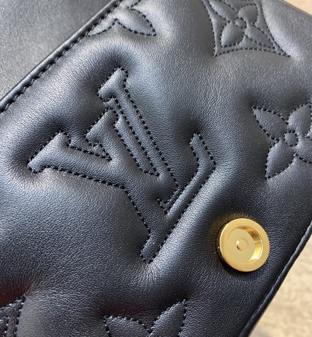 1:1 Replica Louis Vuitton LV Wallet on Strap Bubblegram Leather Black Exclusive Bag For Women M81398 - 7.9in/20cm