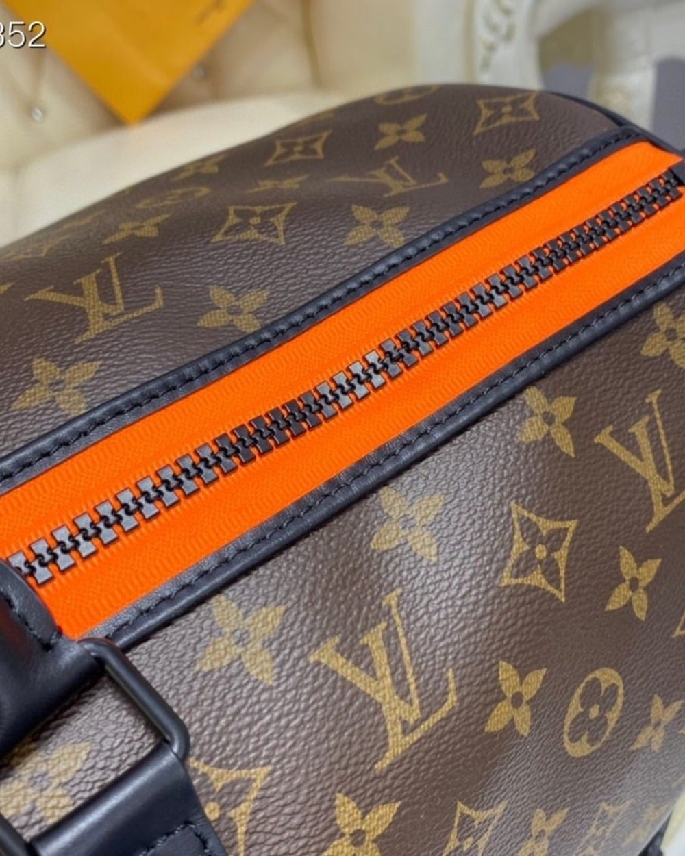 1:1 Replica Louis Vuitton LV Keepall Bandouliere 50 Monogram Canvas Essential Bag For Men M45616 - 19.7in/ 50cm