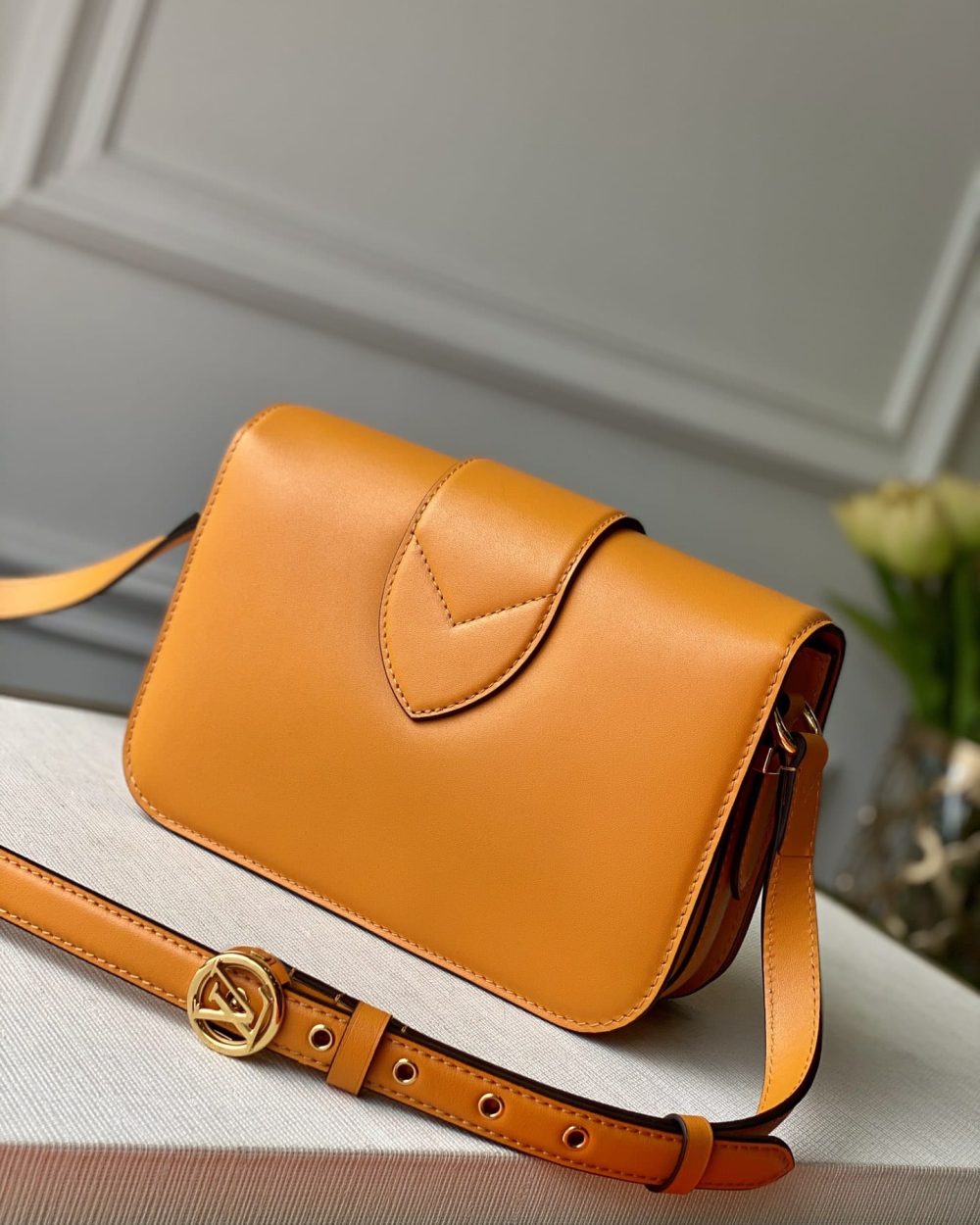 1:1 Replica Louis Vuitton LV LV Pont 9 Smooth Calfskin Leather Luxury Bag For Women M55946 - 9.1in/22cm