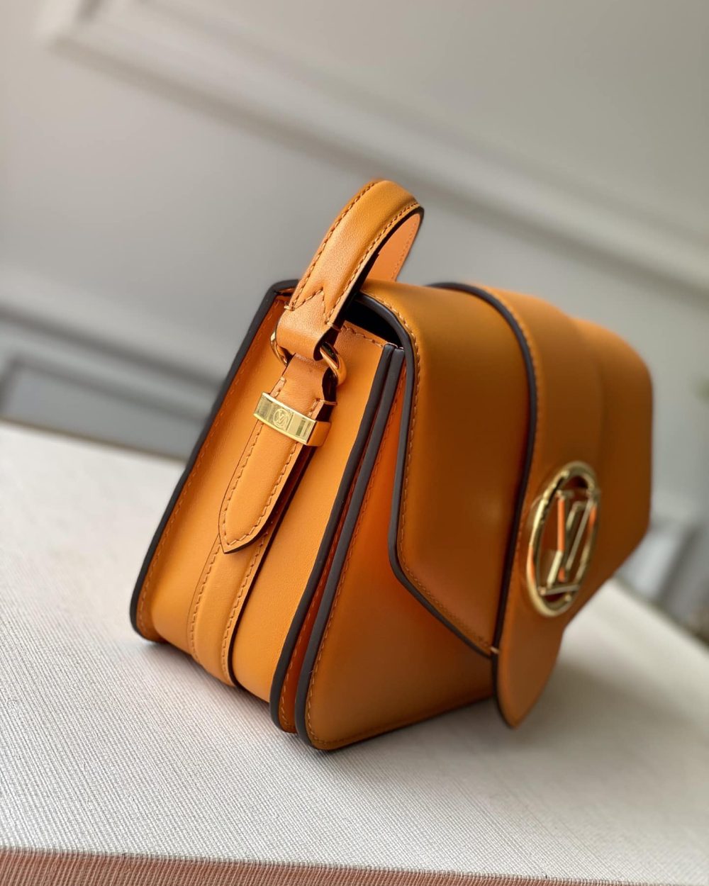 1:1 Replica Louis Vuitton LV LV Pont 9 Smooth Calfskin Leather Luxury Bag For Women M55946 - 9.1in/22cm