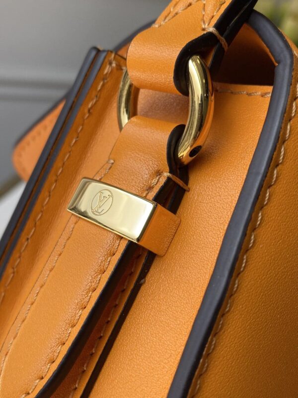 1:1 Replica Louis Vuitton LV LV Pont 9 Smooth Calfskin Leather Luxury Bag For Women M55946 - 9.1in/22cm