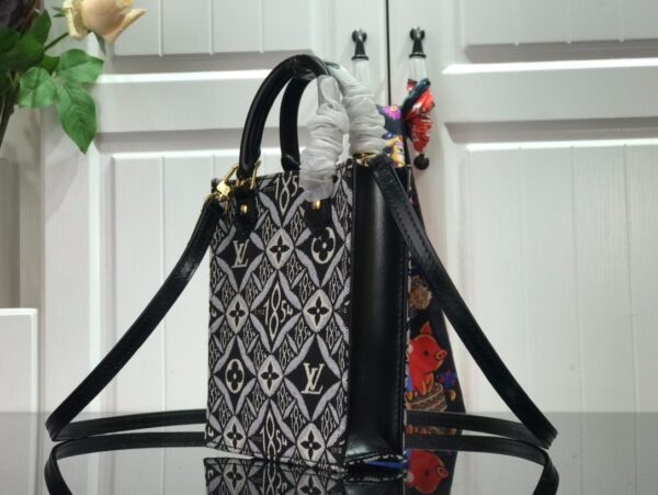 1:1 Replica Louis Vuitton LV Since 1854 Petit Sac Plat Red/Blue/Black Luxury Bag For Women - 17 cm/6.6 in