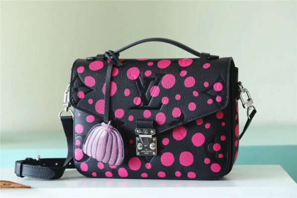 louis-vuitton-lv-x-yk-pochette-metis-m46420