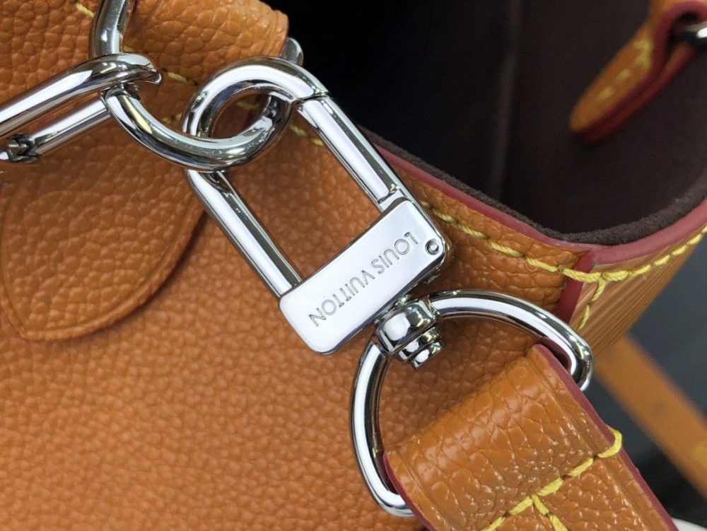 1:1 Replica Louis Vuitton LV Marelle Tote MM Epi Leather Black/Brown/Blue/Beige Luxurious Bag For Women M59954 - 11.8in/30cm - Image 4