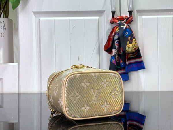 1:1 Replica Louis Vuitton LV Micro Vanity Bag Gold/ Sliver Unique Bag For Women M22920 M82467 - 11cm/ 4.3in