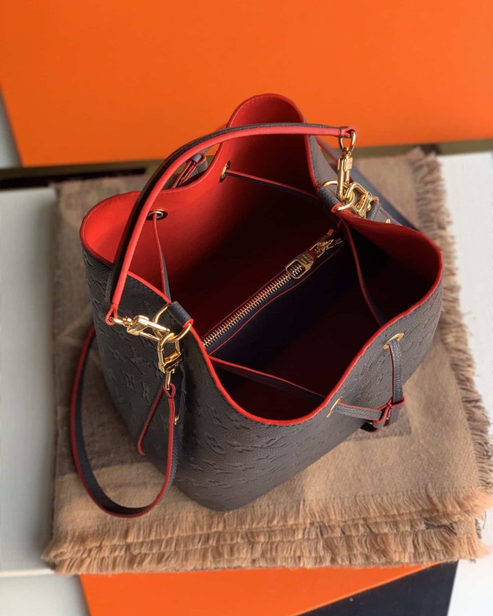 1:1 Replica Louis Vuitton LV NéoNoé MM Monogram Empreinte Leather Luxury Bag For Women M45306 -  10.2in/26cm