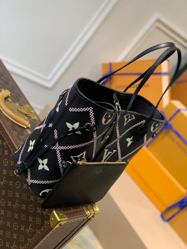 1:1 Replica Louis Vuitton LV Neverfull MM Monogram Empreinte Black Luxury Bag For Women M46040 - 12.2in/31cm