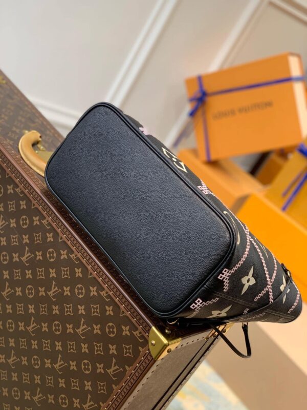 1:1 Replica Louis Vuitton LV Neverfull MM Monogram Empreinte Black Luxury Bag For Women M46040 - 12.2in/31cm