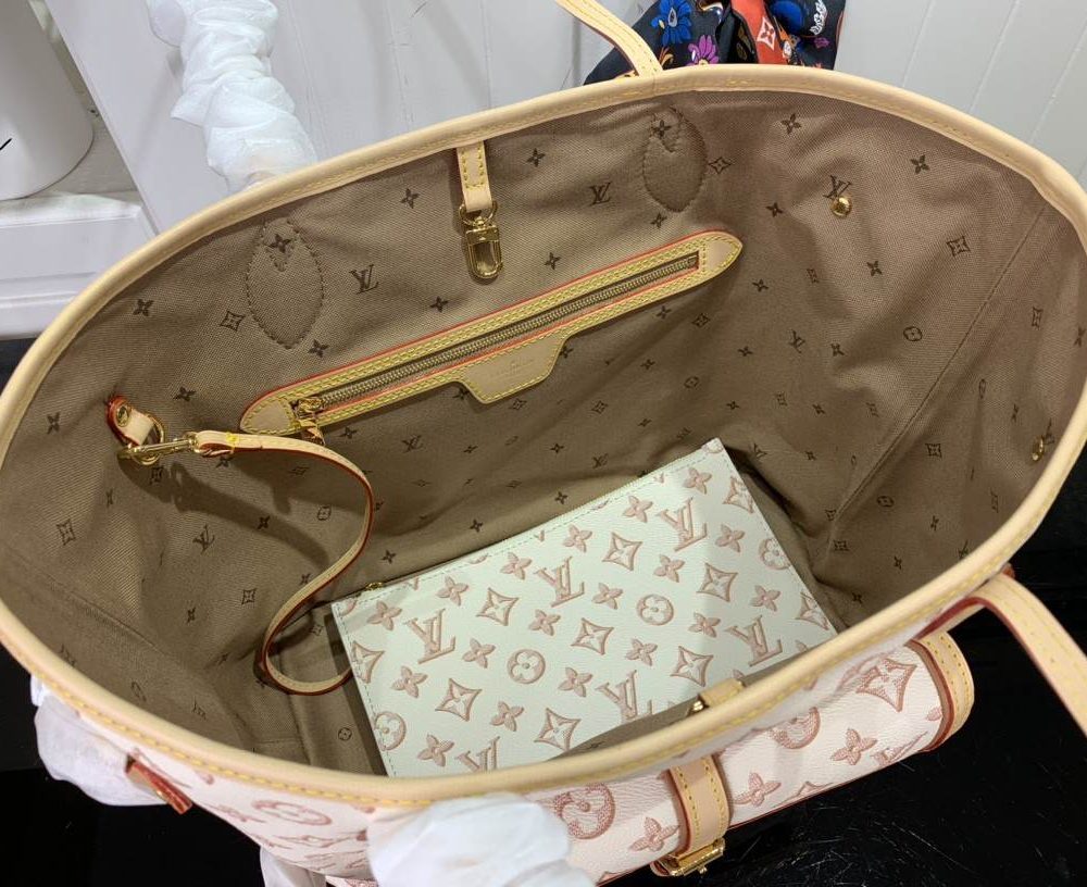 1:1 Replica Louis Vuitton LV Neverfull MM White/ Black Essential Bag For Women M20921 31 cm/ 12.2 in