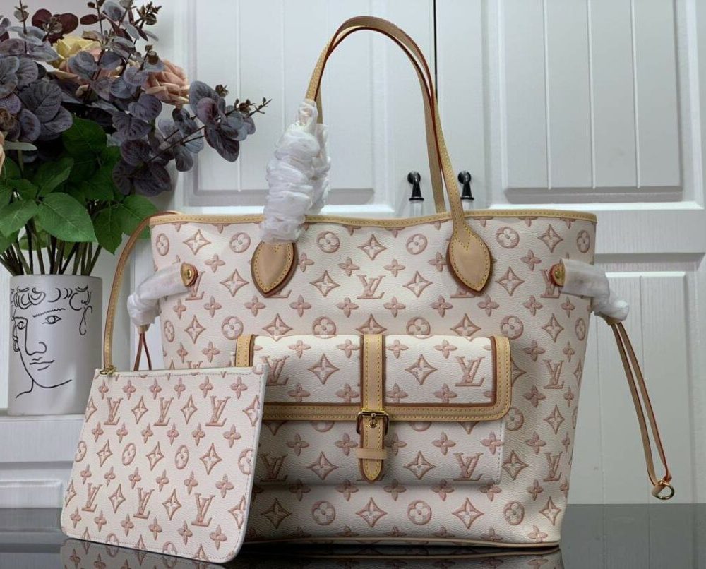 1:1 Replica Louis Vuitton LV Neverfull MM White/ Black Essential Bag For Women M20921 31 cm/ 12.2 in